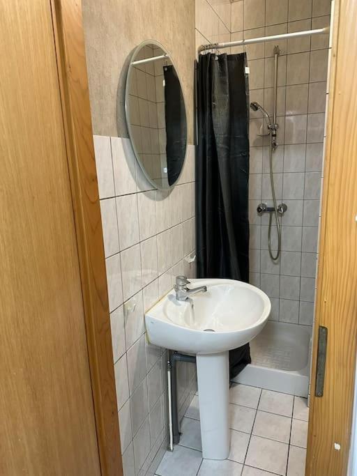 Lure Centre Apartment Luaran gambar
